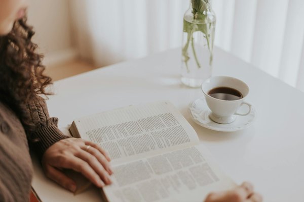 Guide d'achat : choisir la trousse de rangement femme idéale